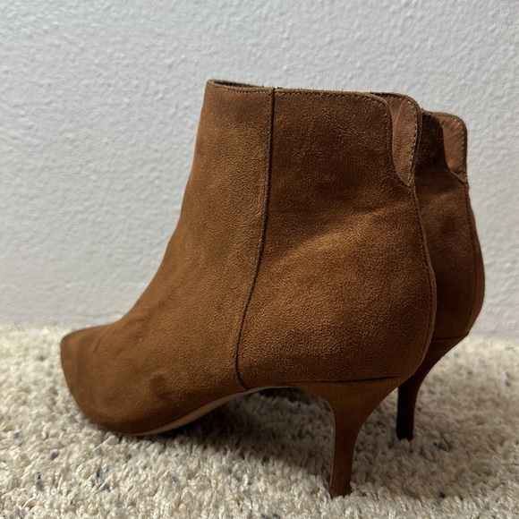 Charles David - Albuquerque Booties - Dark Camel sz 9M - Picture 7 of 17